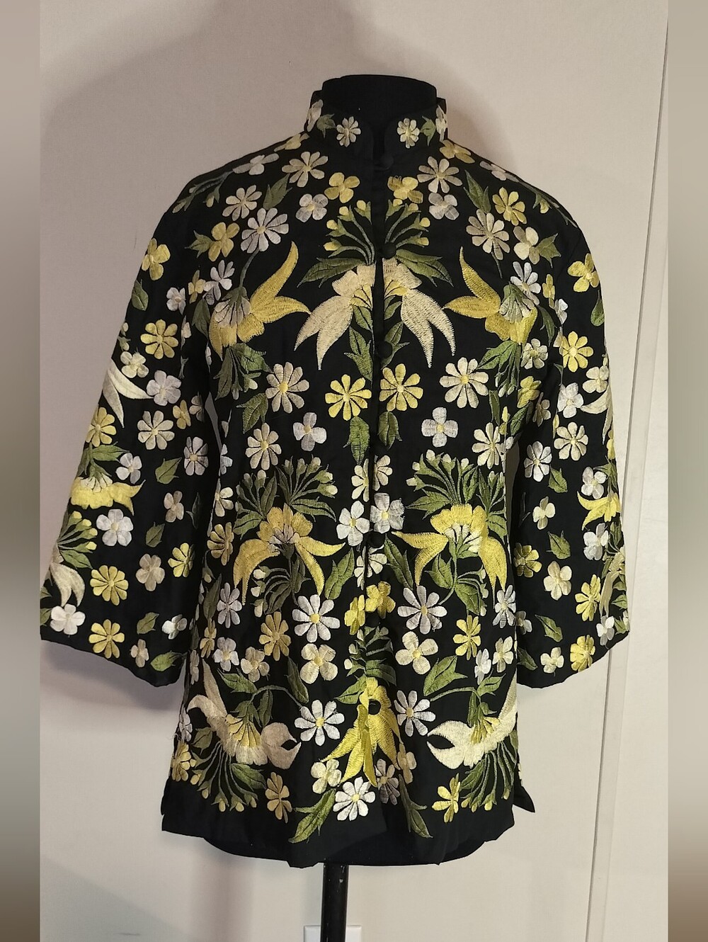 Vintage Philippines floral embroidery jacket